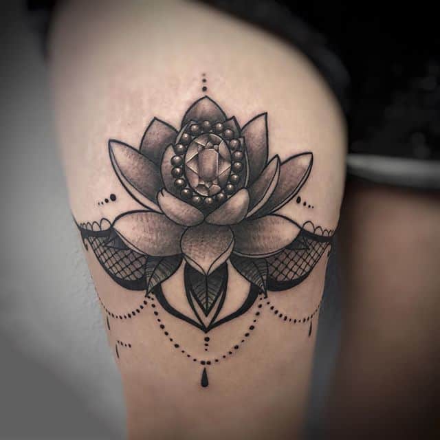 подвязка лотос тату