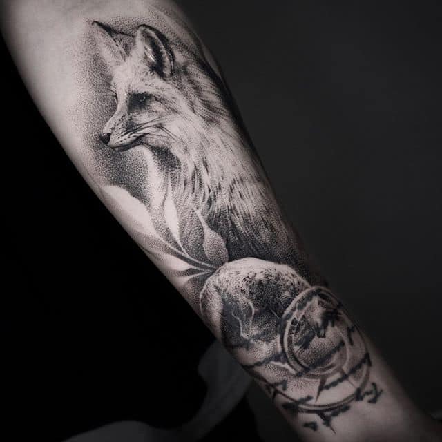 тату на руке лиса
