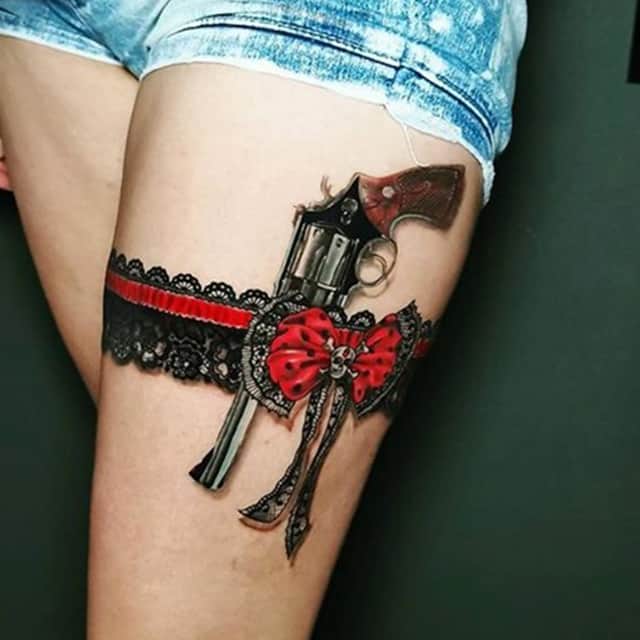 подвязка револьвер тату