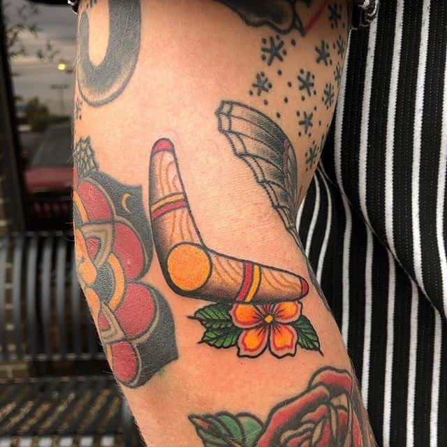 тату бумеранг карма