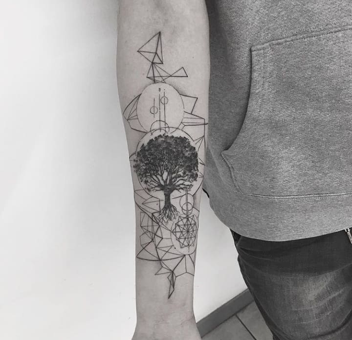 Дуб тату чб