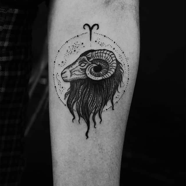 тату рога овен