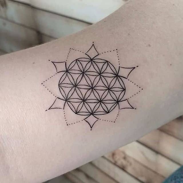 современное тату символ