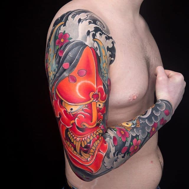 тату демон на плече