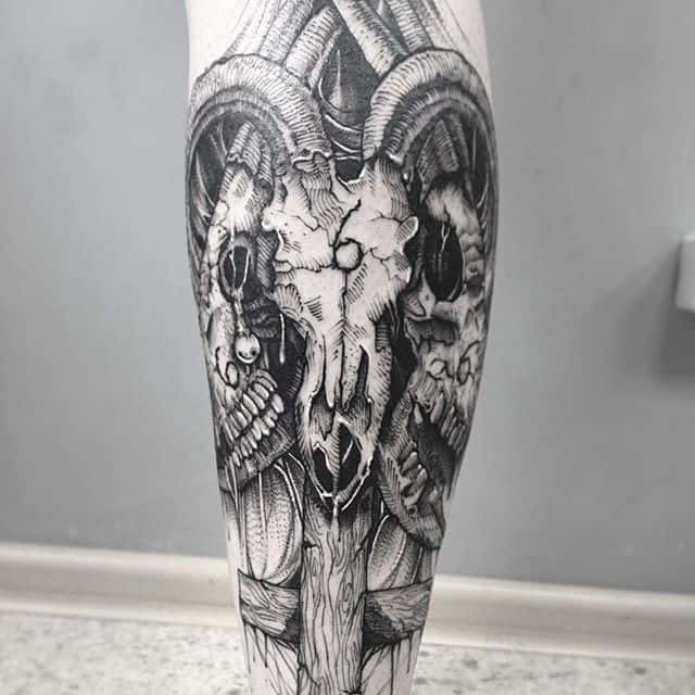 тату демон с рогами