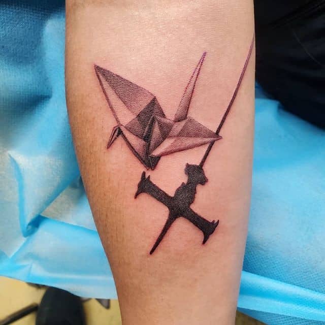 Тату оригами самолет