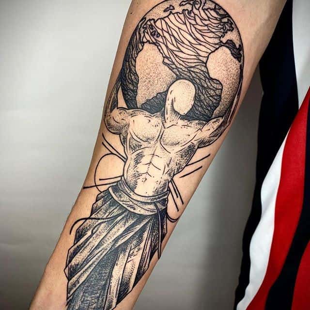тату атлант на руке