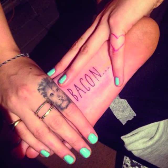 тату кары делевинь бекон