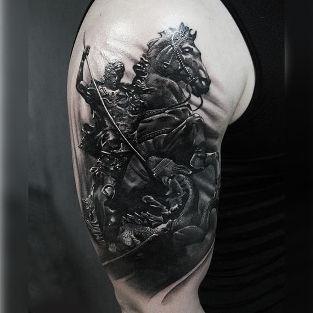 тату всадник на коне чб