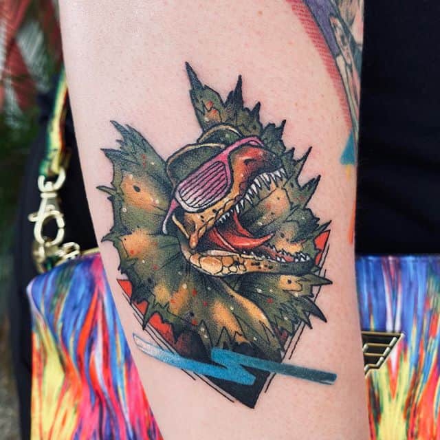 татуировка динозавр