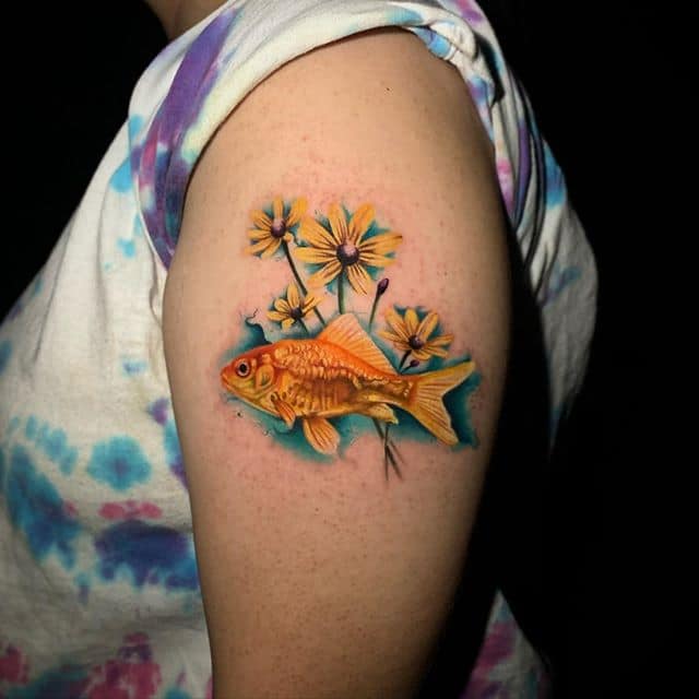 золотая рібка тату