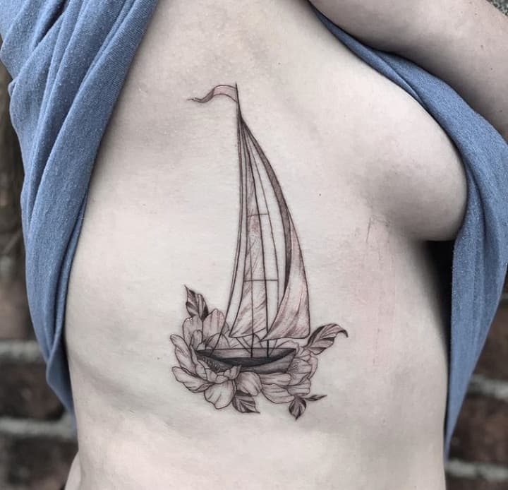 парусник татуна ребрах