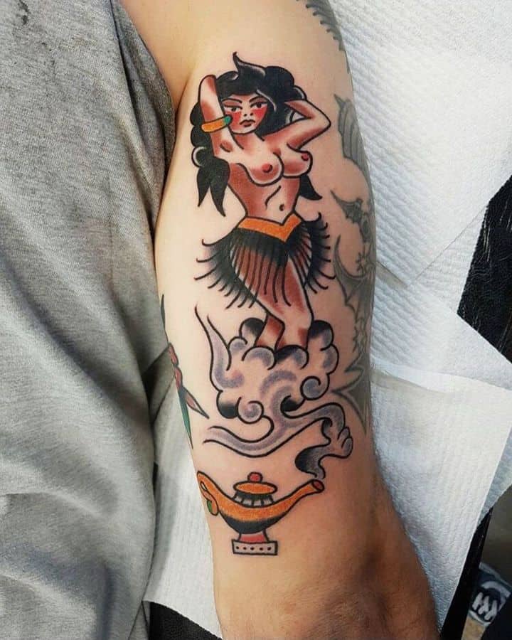 тату девушка джин