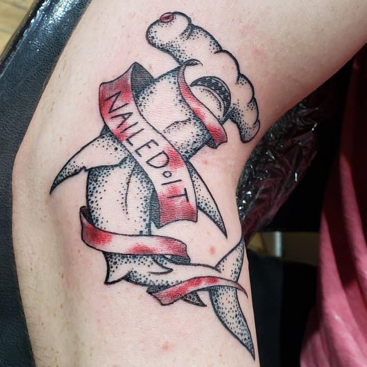 акула молот тату чб