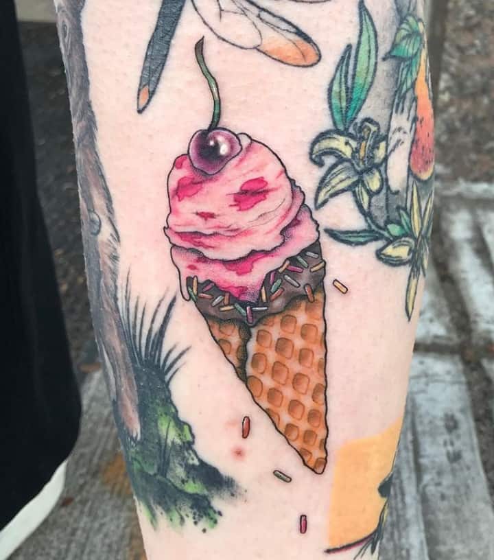 Мороженое с вишней тату
