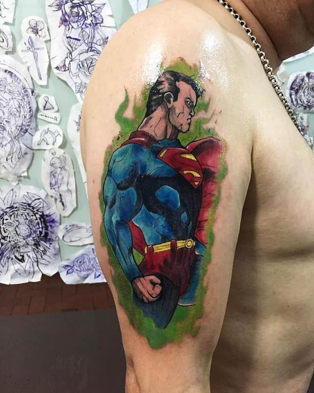супермен тату цвет