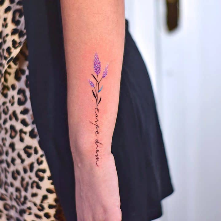 carpe diem тату на руке