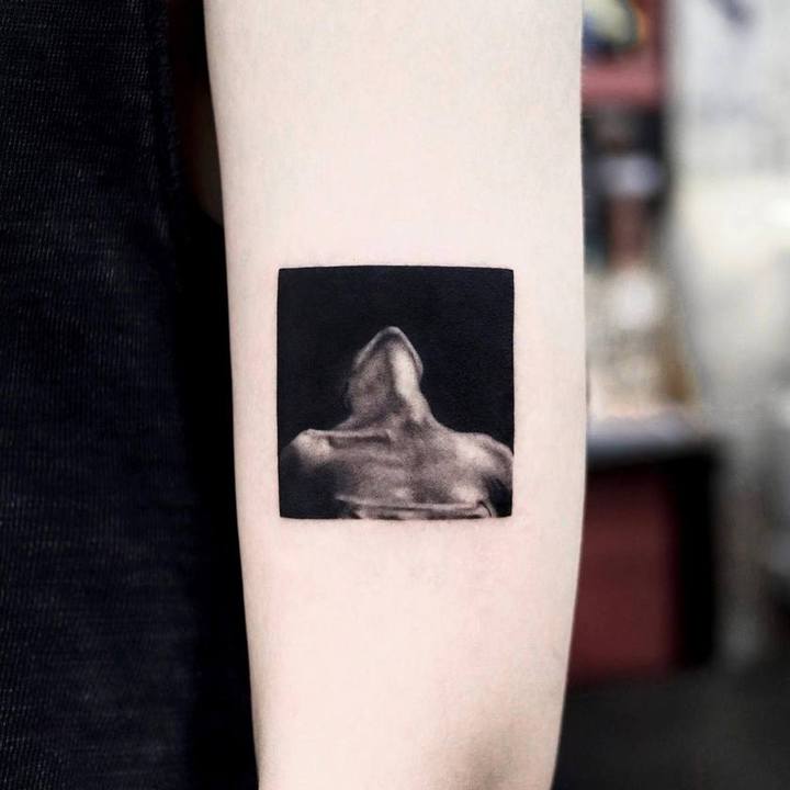 тату квадрат силуэт