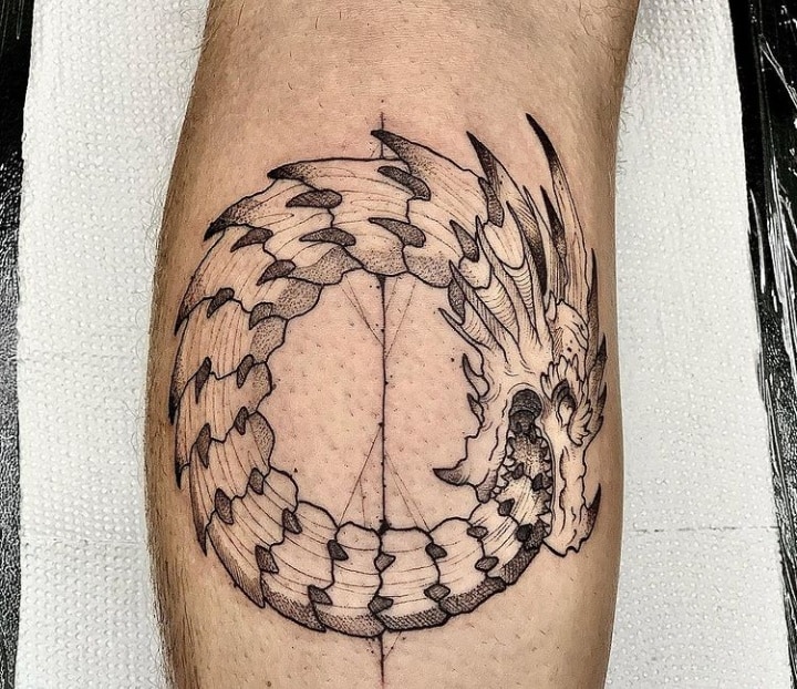 уроборос дракон тату