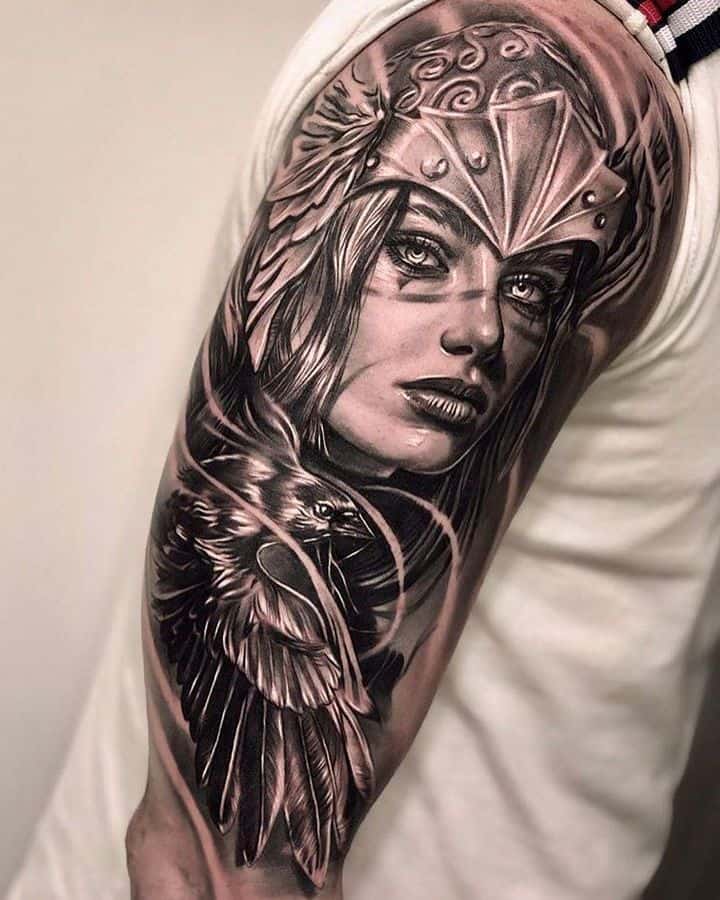 валькирия тату на плече