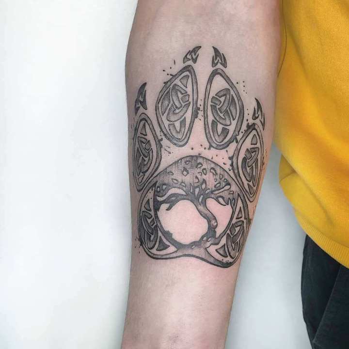 печать велеса тату чб