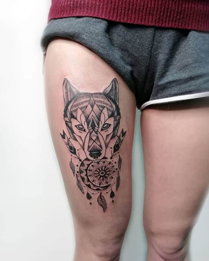 волчица женское тату