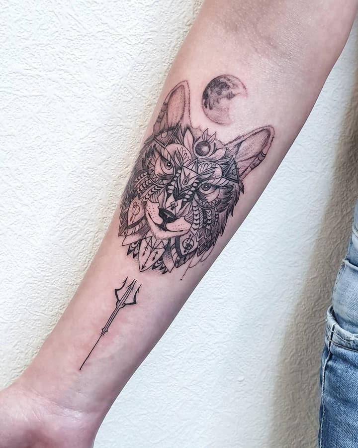 волчица и луна тату
