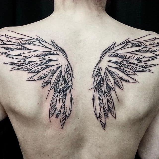 женское тату на лопатке крылья