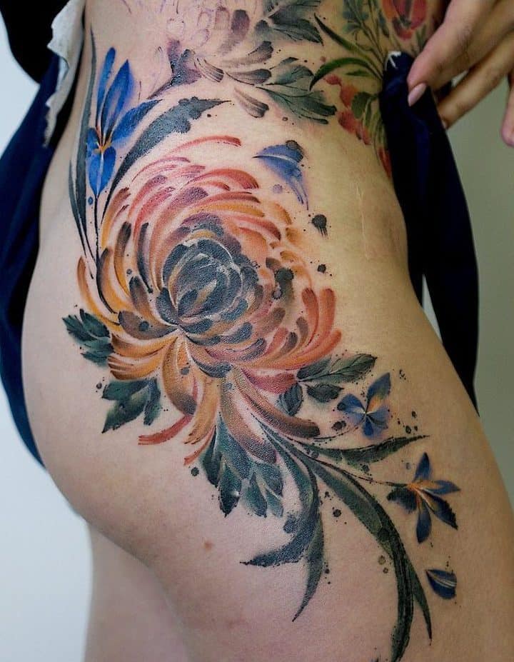 хризантема тату акварель