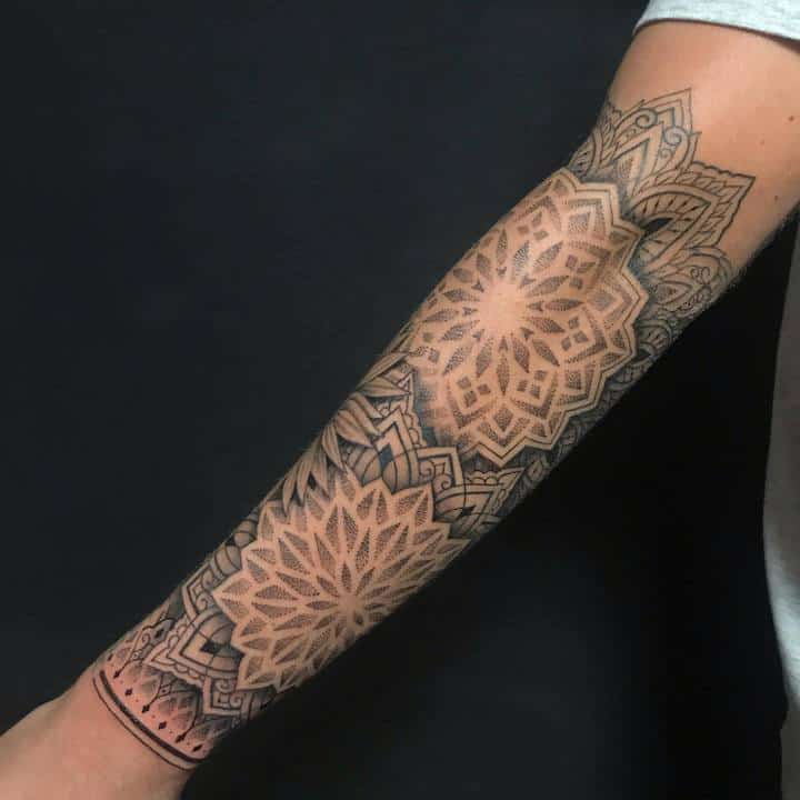 Полурукав тату дотворк