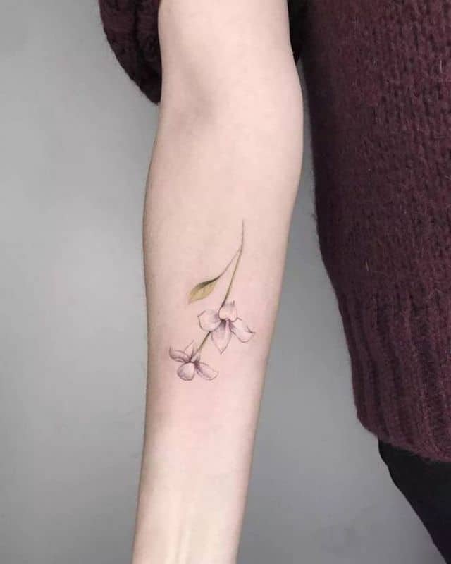 жасмин тату на руке