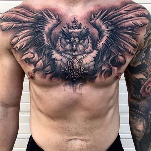 тату на груди мужское сова