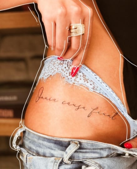 тату надпись на латыни женское