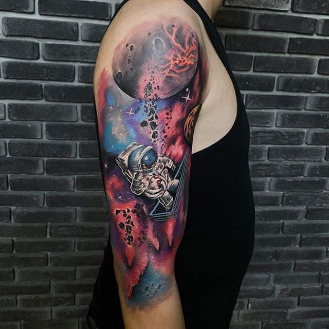Вселенная тату на плече