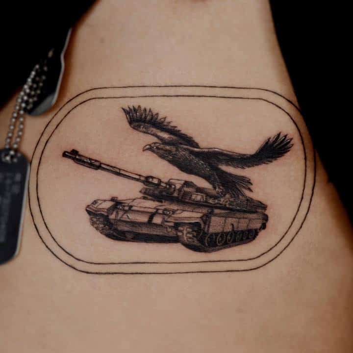тату танк с птицей