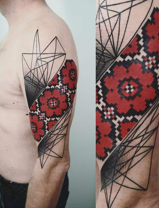 украинская вышивка тату на плече