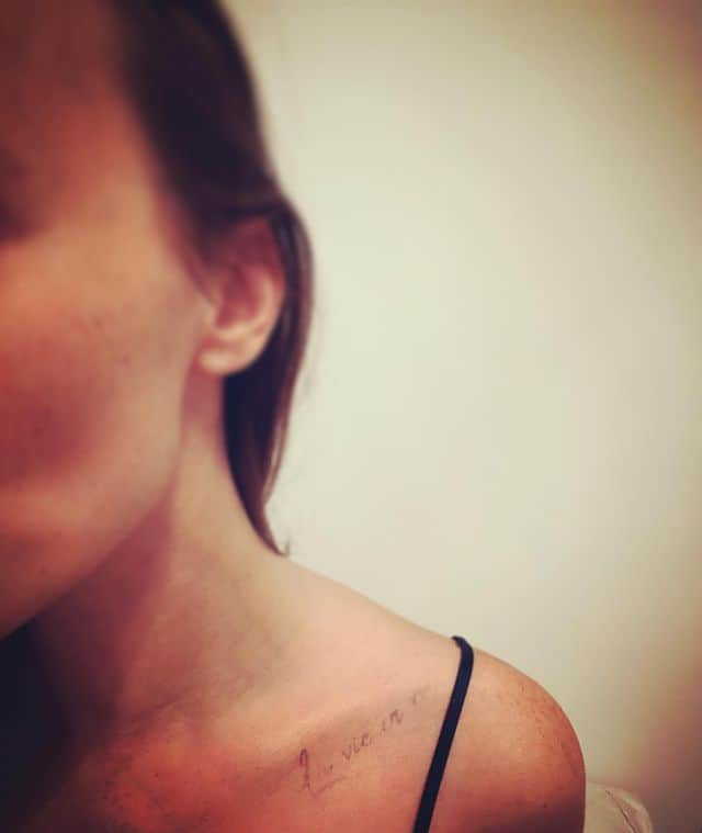 перманентные тату на ключице