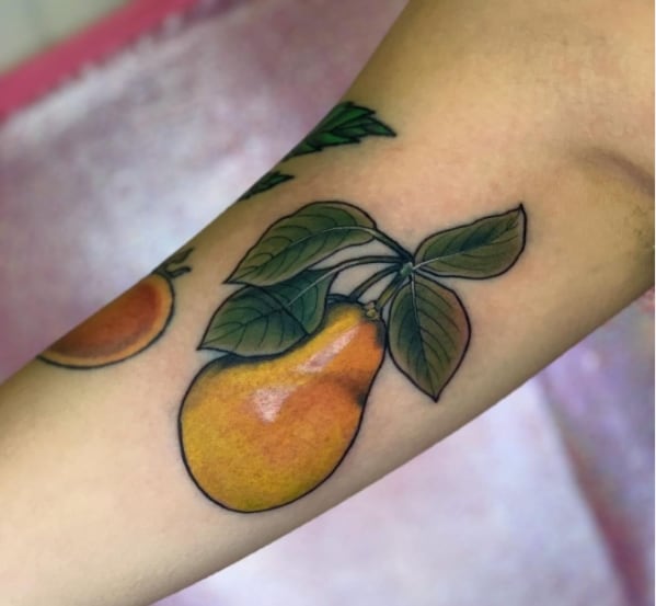 тату груша цвет