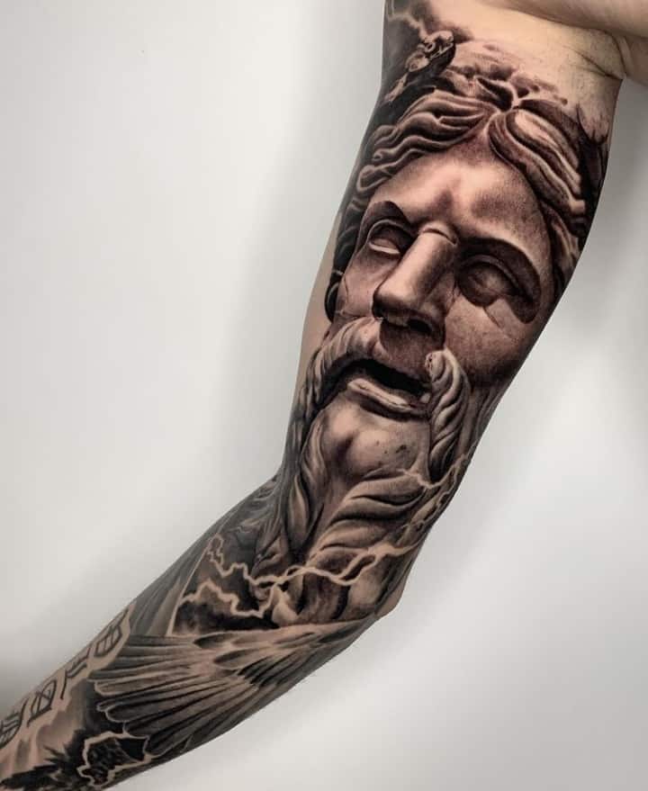 Зевс тату рукав