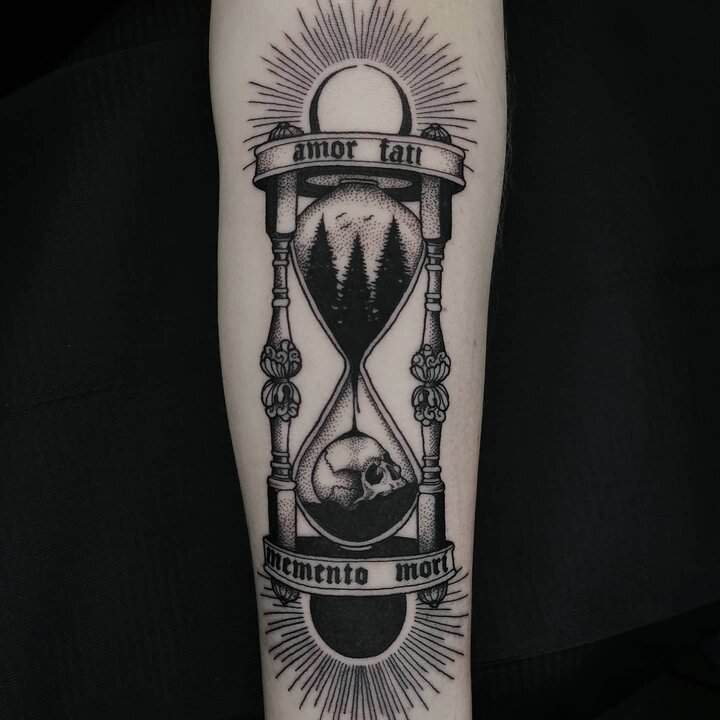 тату амор фаті