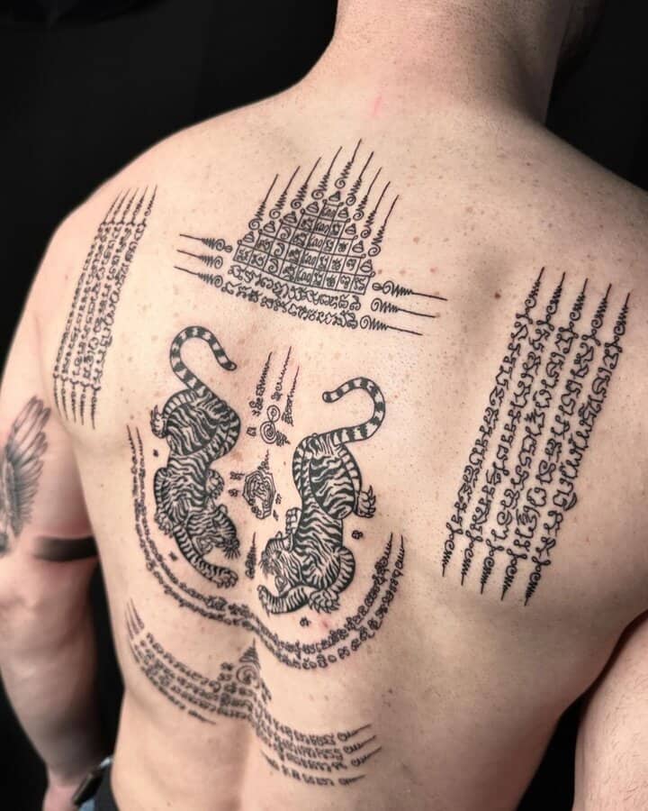 сак янт тату