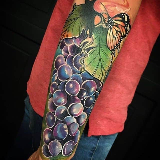 Тату виноградная гроздь