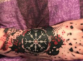 тату внизу на ноге