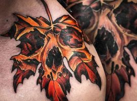 тату кленовый лист череп