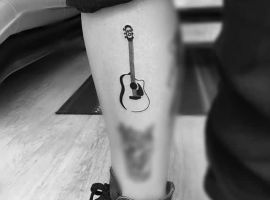 тату гитара