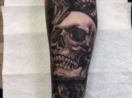 тату череп