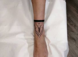 тату на шиколотке