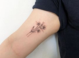 цветы на руке