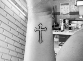 тату крест