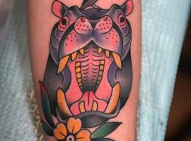 тату бегемот с открытой пастью